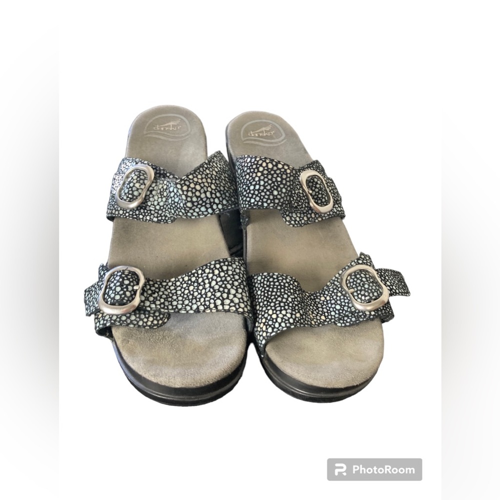 Dansko Sophie black pattern double strap sandal. 41 (10-5-11)